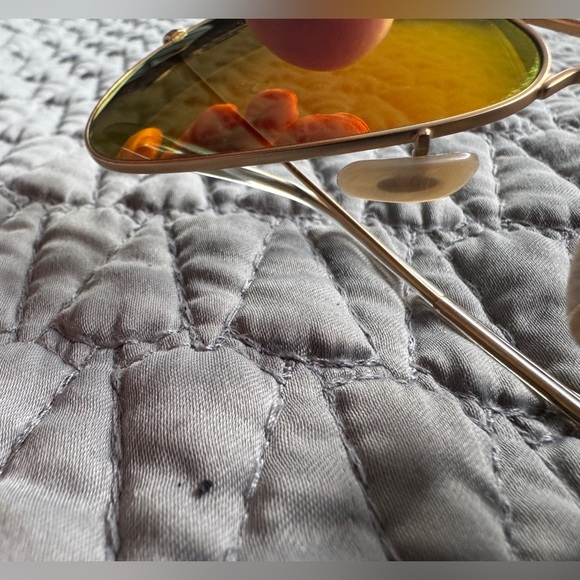 Ray-Ban Aviator Large Gold Metal Mirror Sunglasses w/Red-Orange Mirrored Lenses - Picture 7 of 7